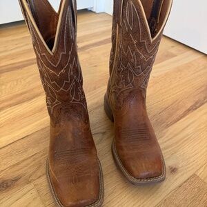 Women’s Justin Cowboy Boots 7B